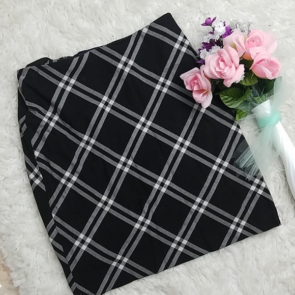 Ann Taylor Factory Dresses & Skirts - Plaid Retro skirt